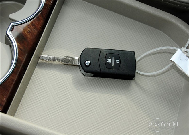 2015款 2.5L 领航版