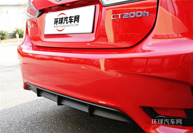 2014款 200h 1.8L 自动 领先版（双色）