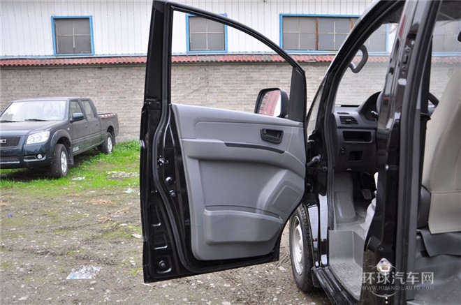2015款 1.5L 舒适型