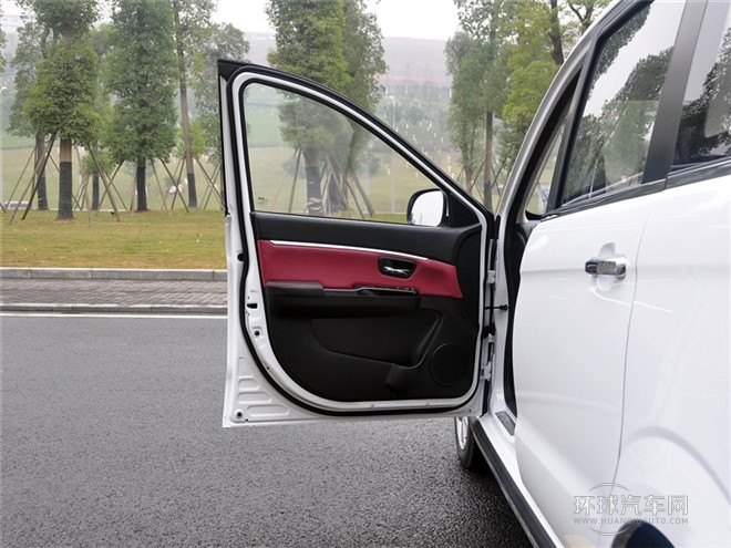 2015款 1.5L 自动尊贵型