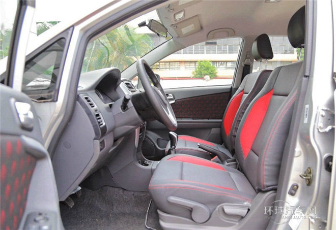 2015款 两厢 1.4L 手动理想型
