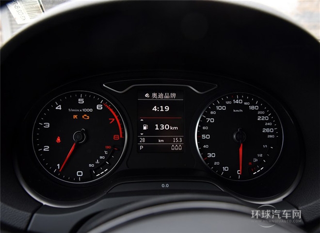 2015款 Limousine 45 TFSI S line 豪华型