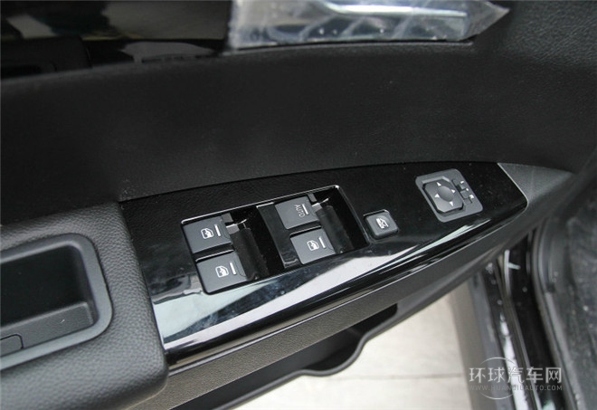 2015款 探索版 2.0T 柴油4X2豪华型