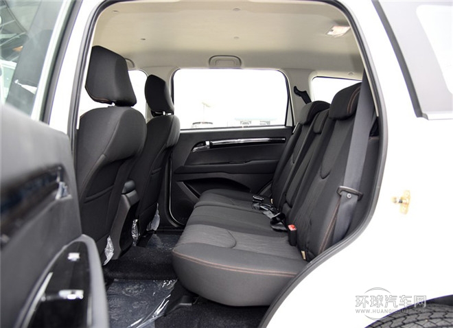 2015款 探索版 2.0T 汽油4X2豪华型