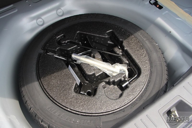 2015款 1.5L 自动豪华型