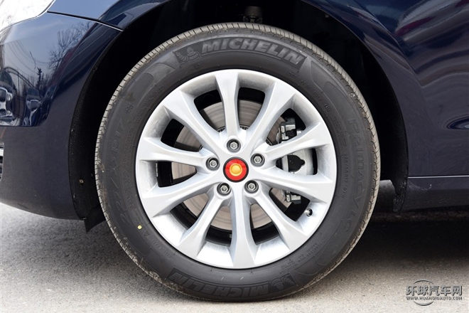 2015款 1.8T 豪华型