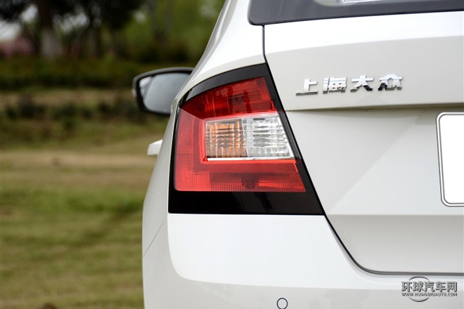 2015款 1.6L 自动智行版