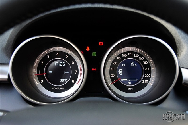 2015款 2.0L 自动舒适型