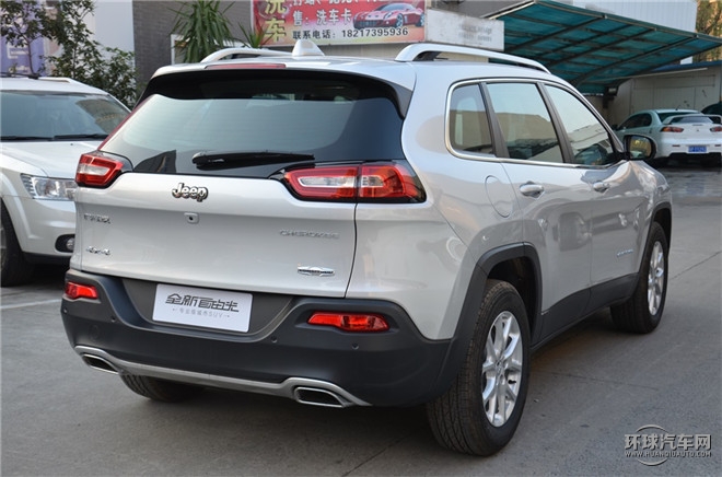 2016款 2.4L 专业版+智能包