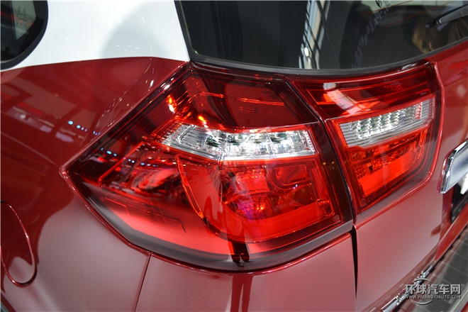 2016款 1.5L 手动都市版