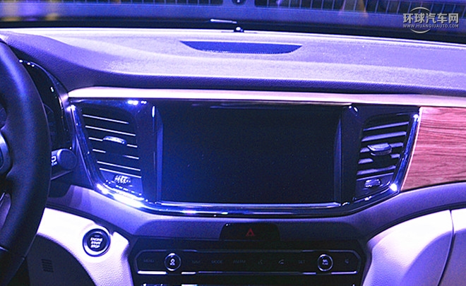 2017款 320T 两驱豪华智联版